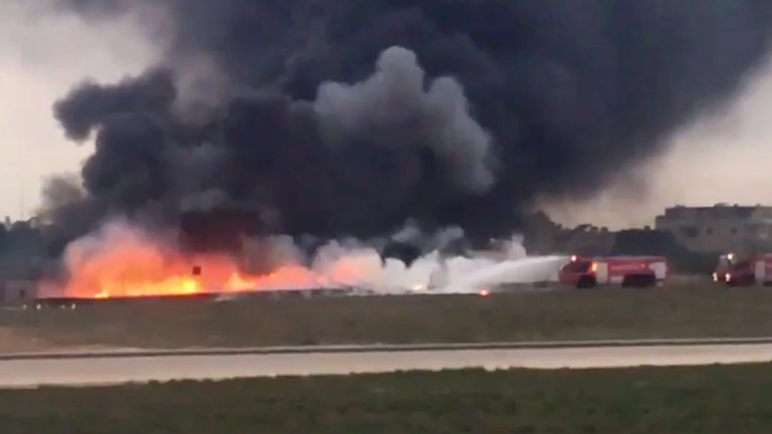 Giallo sull'aereo caduto a Malta: "Tre 007 francesi sono morti"