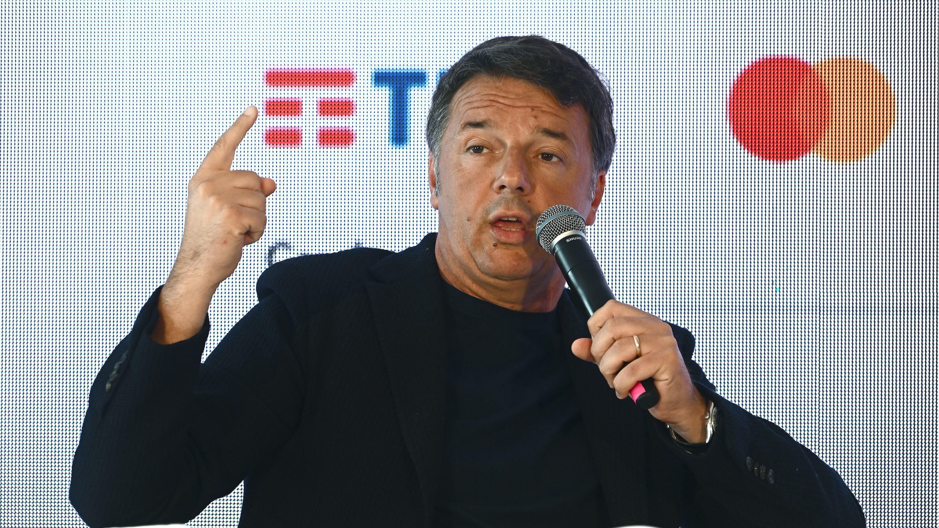 Renzi lancia un "patto" per Draghi. Ma i partiti sono stanchi di stare insieme