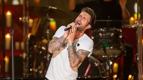 Adam Levine dei Maroon 5 nudo nel nuovo video 9