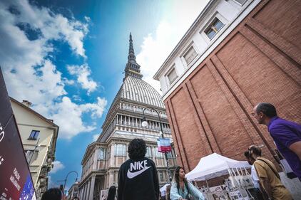 Extinction Rebellion occupa la Mole Antonelliana: le immagini da Torino 6