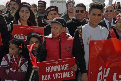 Tunisi sfila contro il terrorismo 1