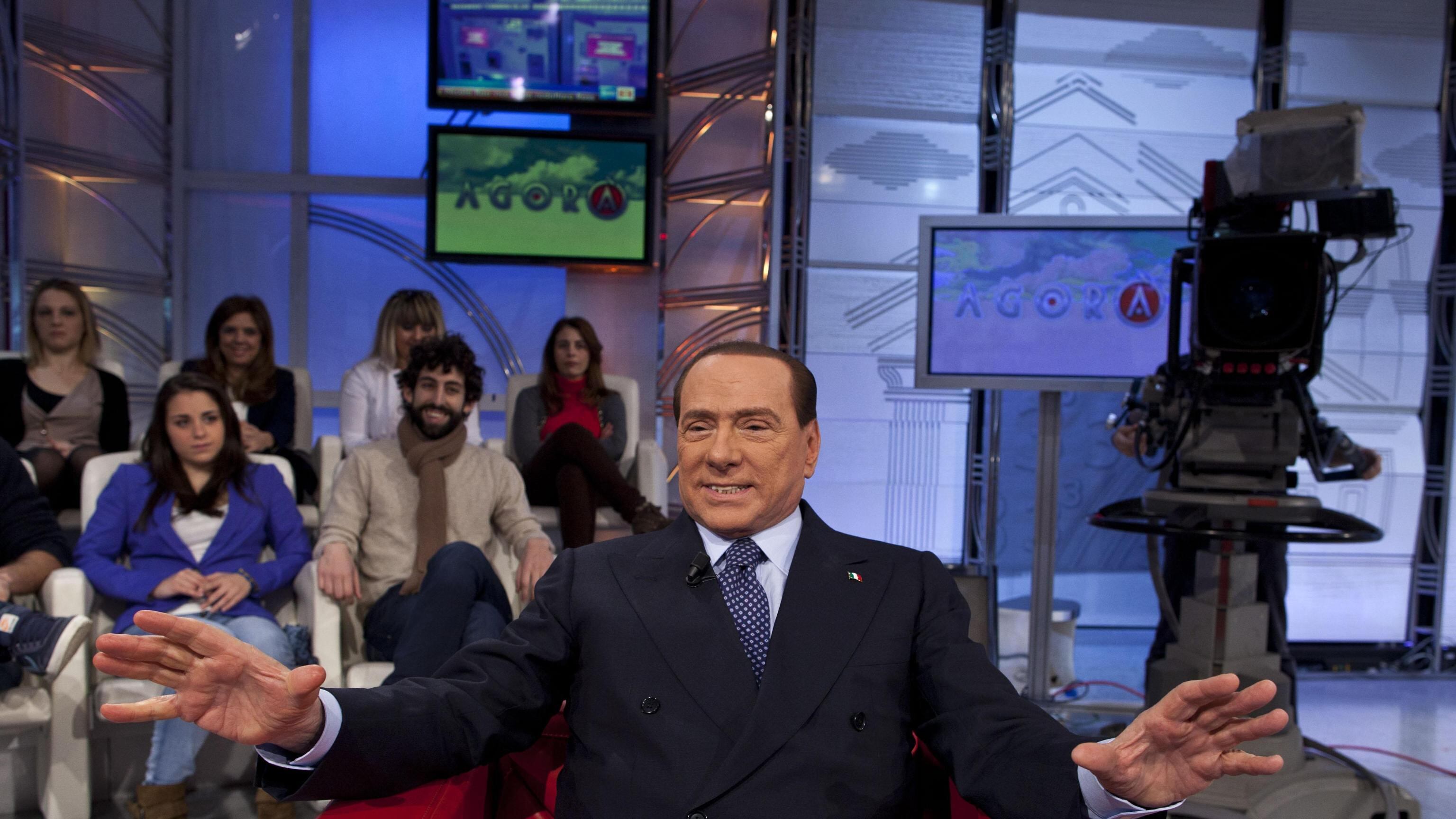 Berlusconi: "Monti non capisce nulla di economia"