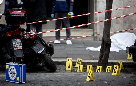 Roma, assalto a blindato 3