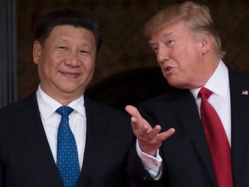 Dazi, Washington e Pechino ai ferri corti. Ma per Trump il dollaro forte è un rischio