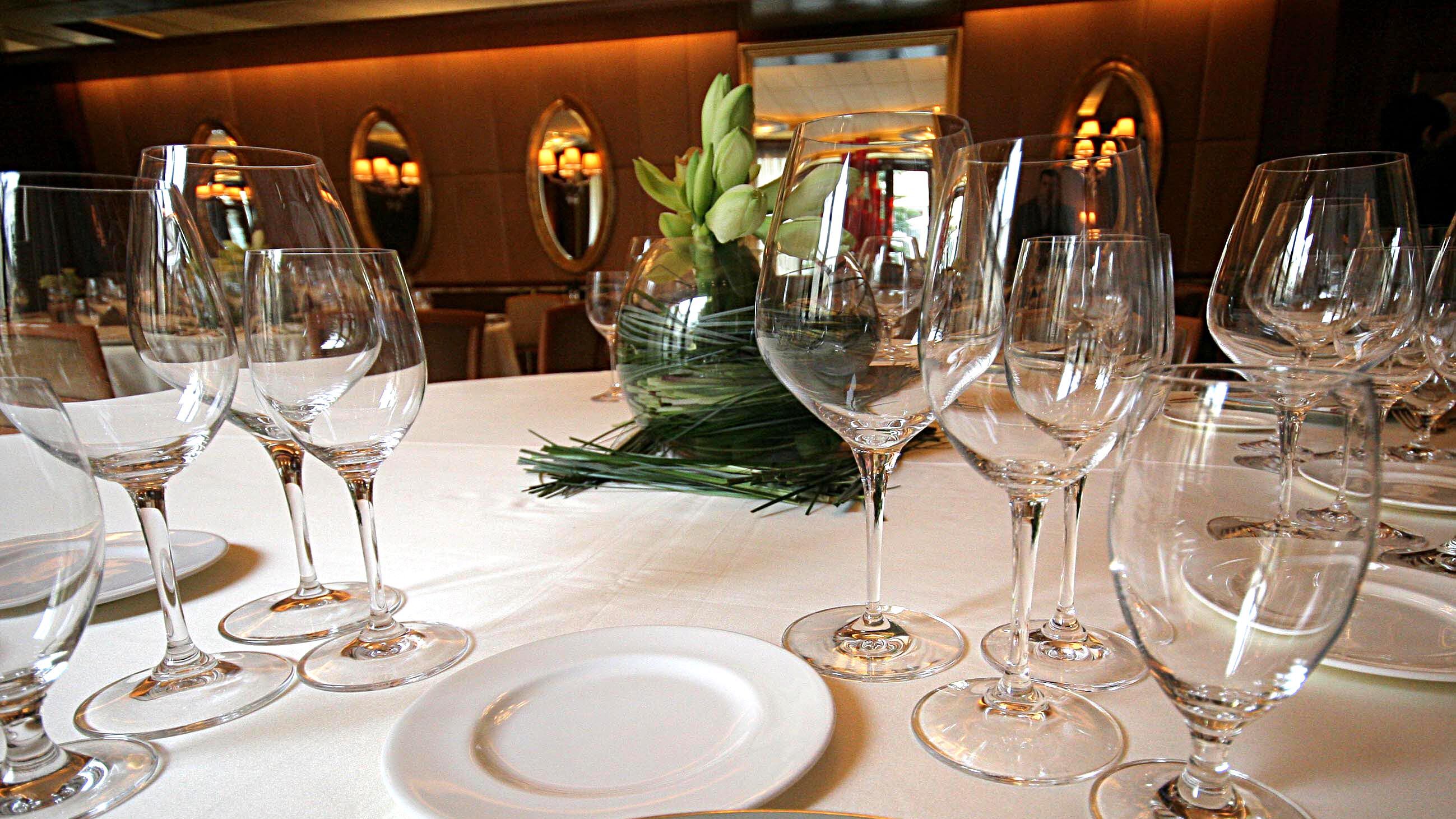 Ristorante russo cambia insegna dopo le minacce al titolare
