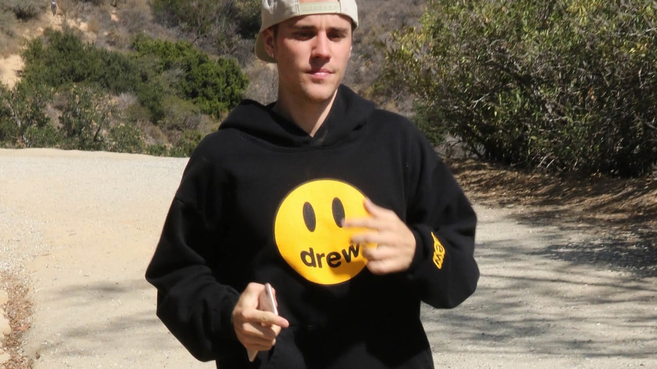 Justin Bieber lancia una seconda collezione del suo brand senza aver mai consegnato i capi della prima