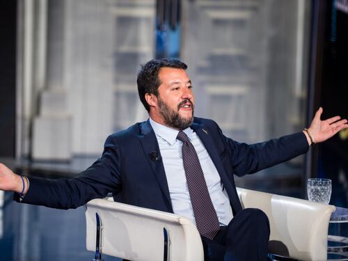 Salvini: "Noi non siamo complici di Erdogan, Conte e Di Maio si"