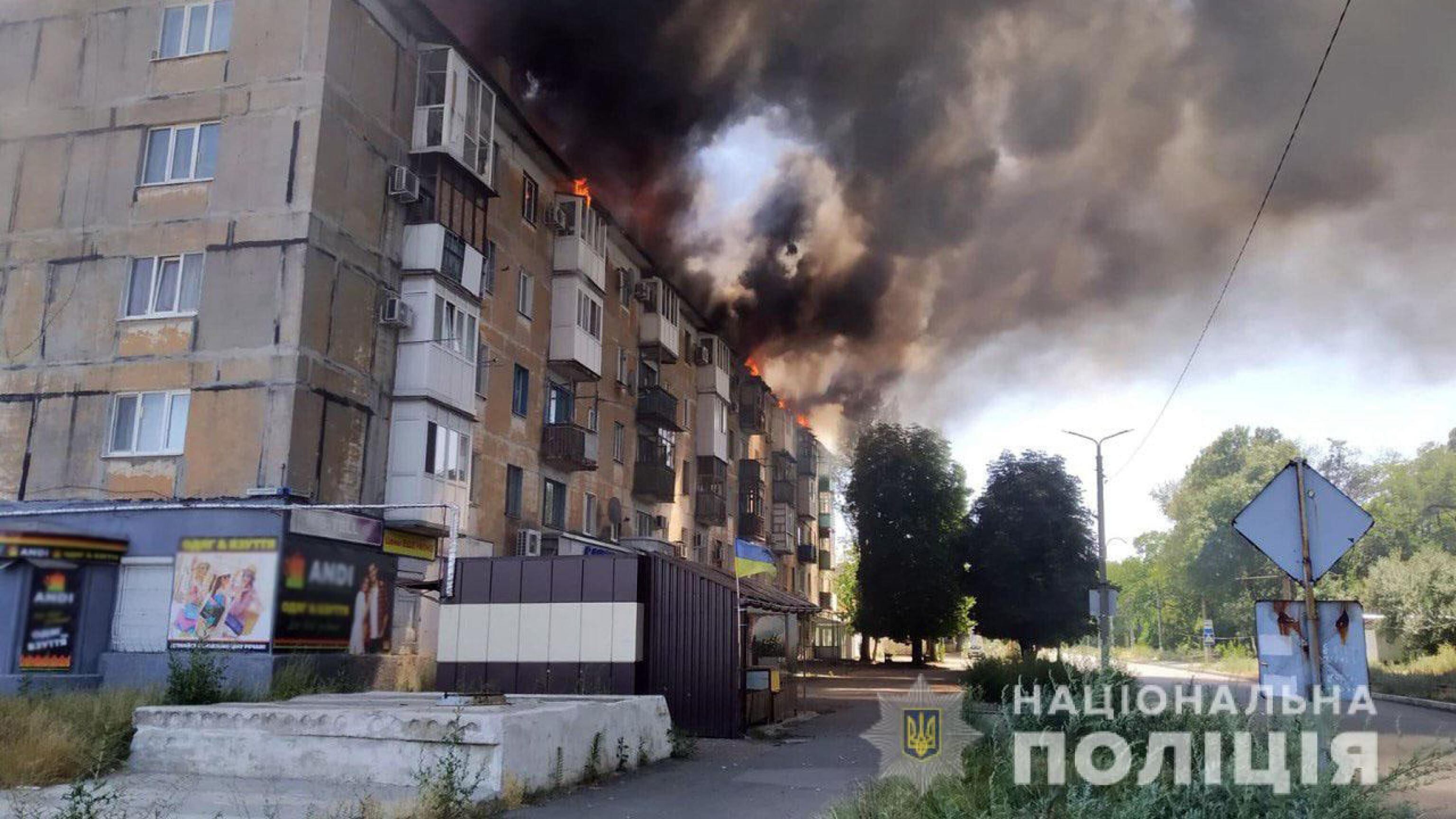 Passaporti facili per gli ucraini: la mossa di Putin contro Zelensky | La diretta