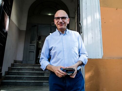 I dem stanno con Luigi ma si tappano la bocca: temono l'esplosione a ridosso dei ballottaggi