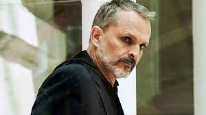 La vita folle di Miguel Bosé, il figlio di "Capitan tuono"