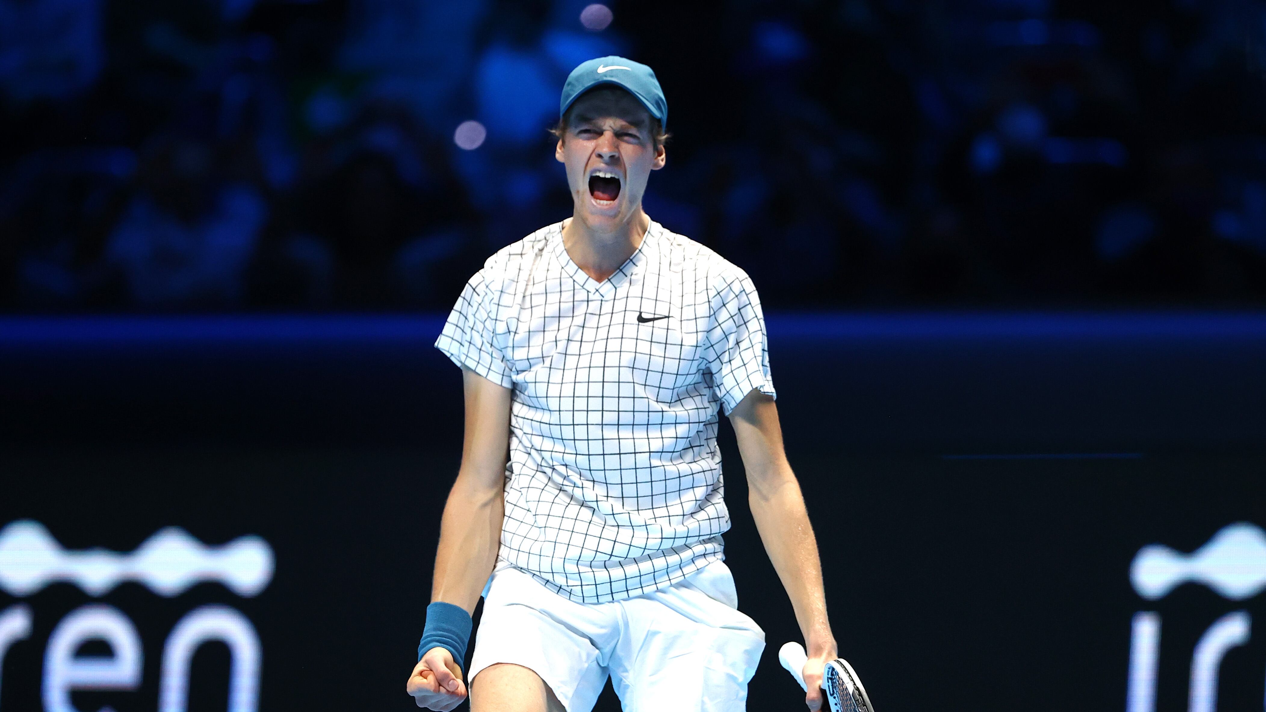 Il tennis non ha età. Sinner baby fenomeno. Federer vecchio re