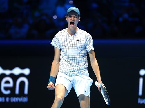 Il tennis non ha età. Sinner baby fenomeno. Federer vecchio re