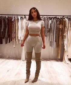 Kim Kardashian, hot in rosa su Instagram 4
