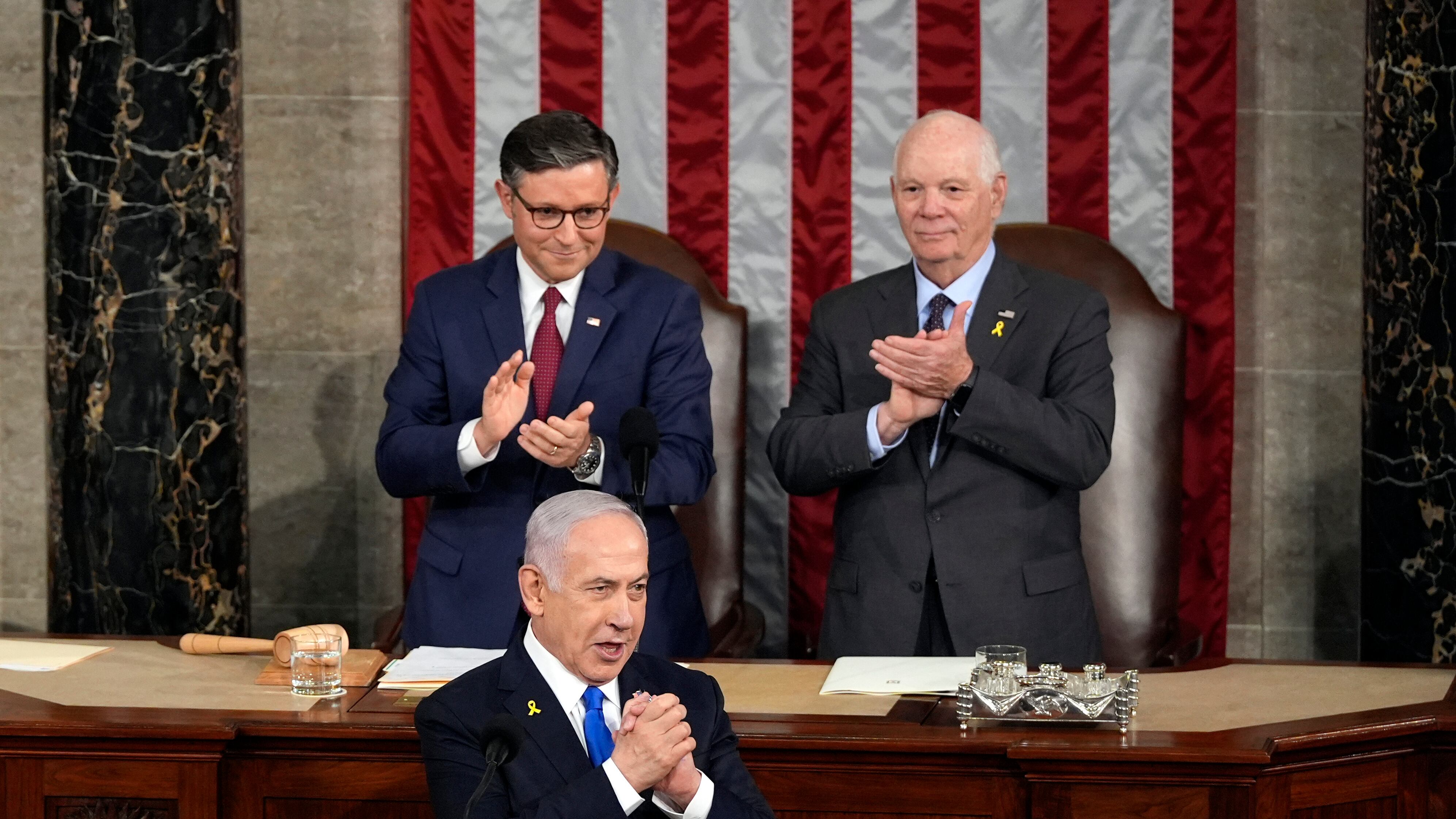 Applausi e fischi per Netanyahu al Congresso Usa: "Con Hamas è una guerra di civiltà"