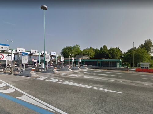 Torino, 36 migranti stipati in un furgone: arrestati due passeur