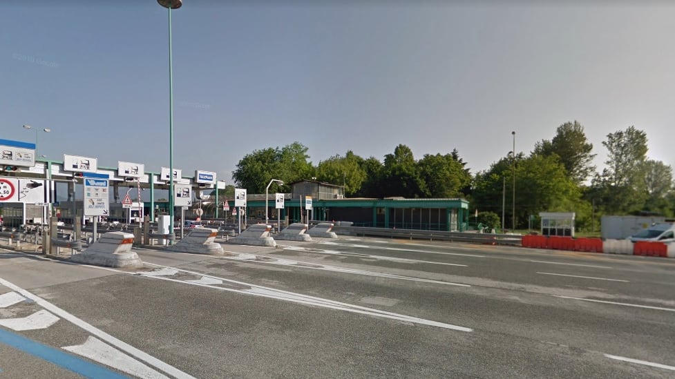 Torino, 36 migranti stipati in un furgone: arrestati due passeur