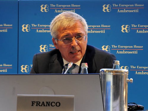 Fisco, arriva la doccia fredda: niente taglio delle tasse. Ma il ministro dell'Economia scontenta pure la sinistra