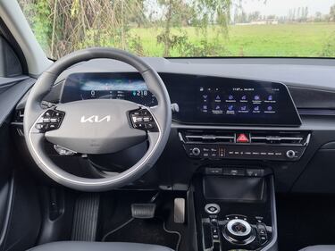 Kia Niro EV 2024: guarda la gallery del crossover elettrico. Tanta autonomia e spazio a bordo 16