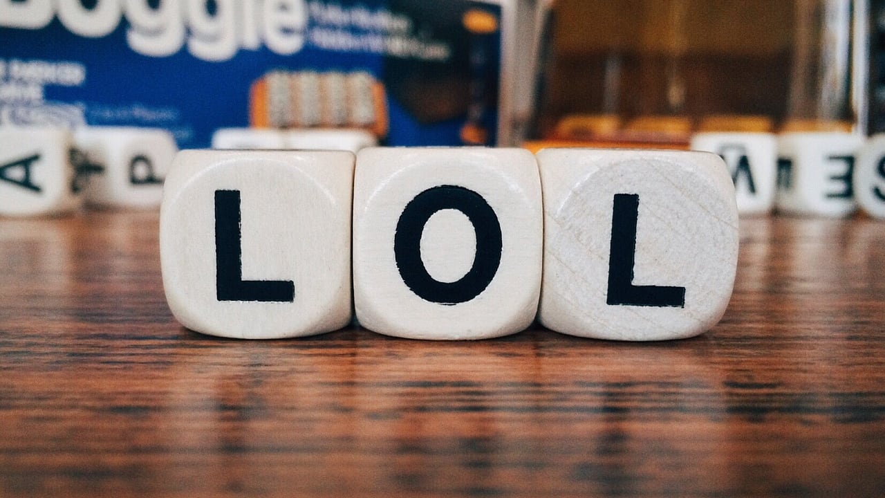 Lol, Pov e Imu: cosa c'è dietro le 10 abbreviazioni più usate sul web