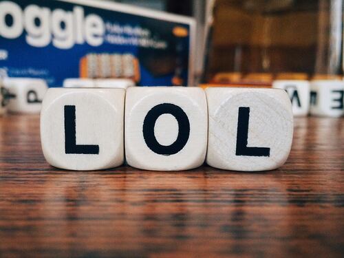 Lol, Pov e Imu: cosa c'è dietro le 10 abbreviazioni più usate sul web