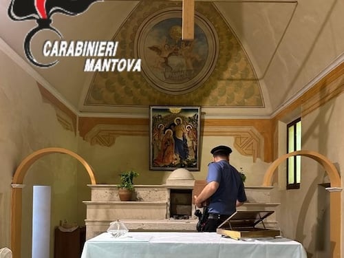 Allarme sacrilegi in Italia: tre chiese violate in poche ore. Si indaga sulla pista dell’occultismo