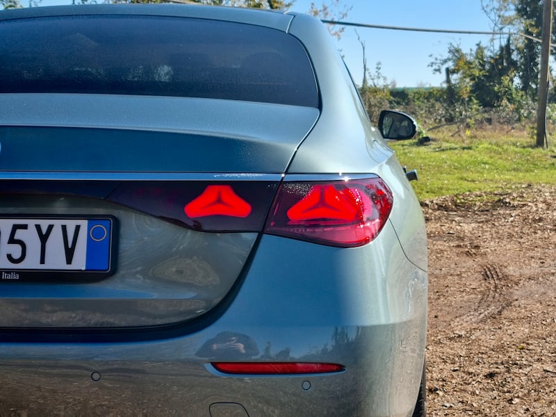 Mercedes Classe E 2024: guarda la gallery della prova 7