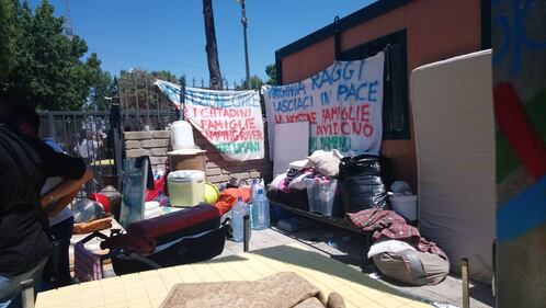 Camping River, i rom protestano in strada 2