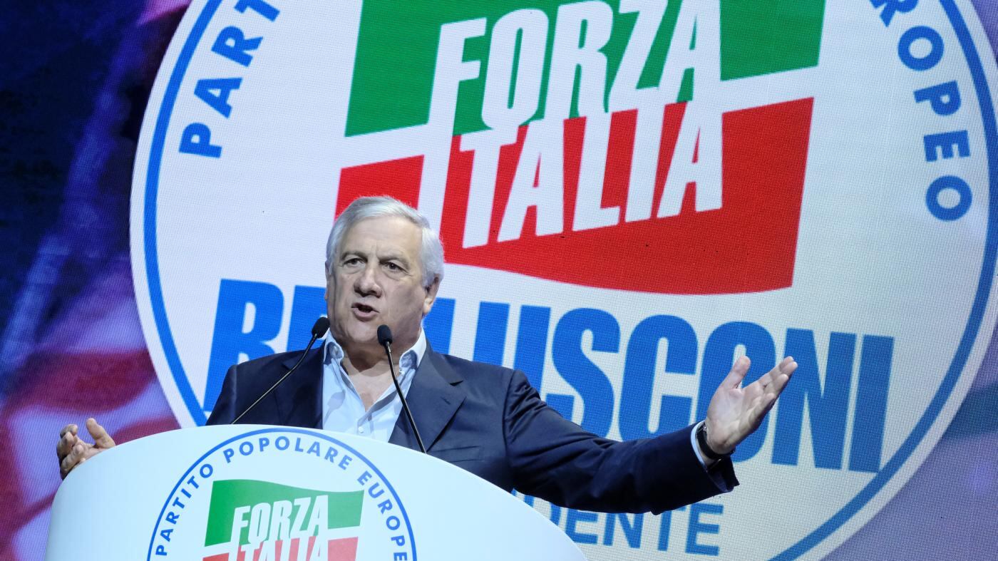 Tajani al consiglio di Fi: "No a derive anti-Ue, noi antidoto ai pacifinti"