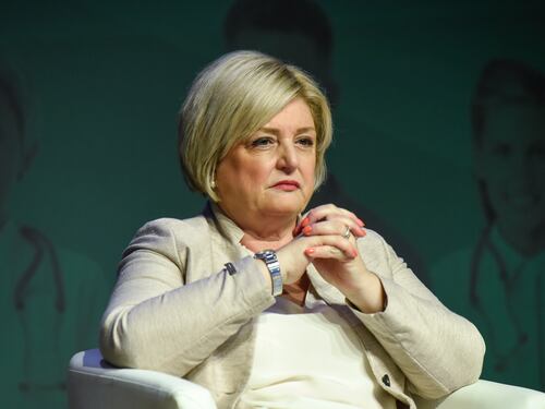“Più danni che benefici”. Calderone smaschera le opposizioni sul salario minimo