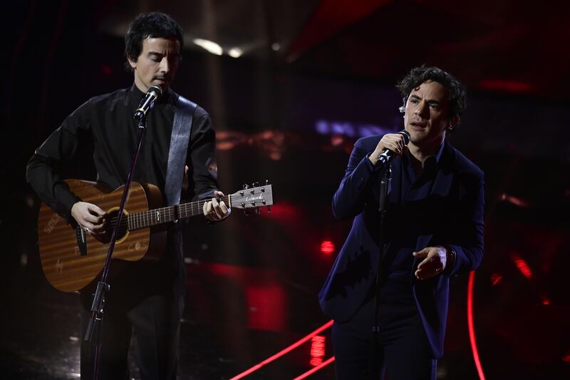 Sanremo 2024: ecco il look della quarta serata del Festival di Diodato 5