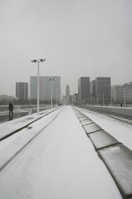 Parigi "in bianco": neve sulla capitale 1