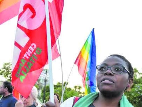 I giudici vogliono gli immigrati come agenti del Fisco