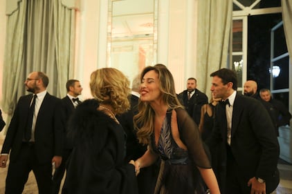 Il ministro Boschi incanta tutti alla prima del teatro San Carlo 7