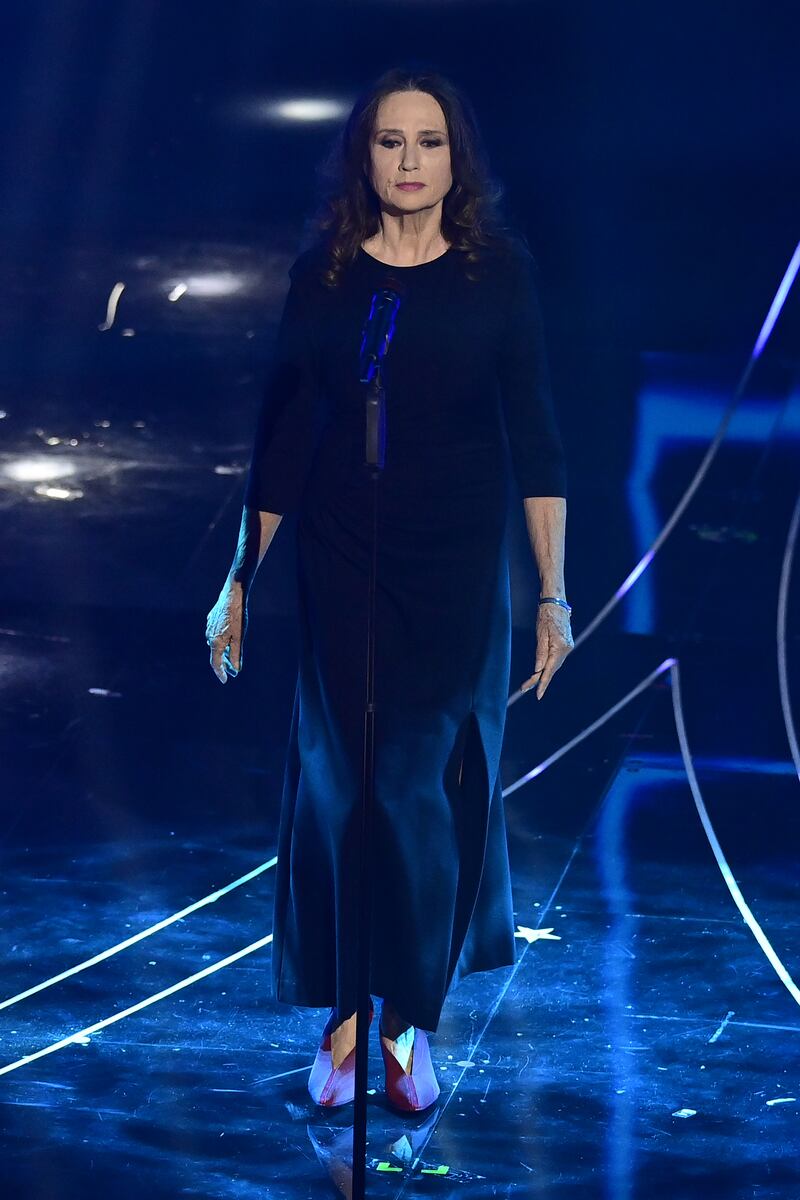 Sanremo 2024: ecco il look della finalissima del Festival di conduttore, co-conduttore e ospiti 15