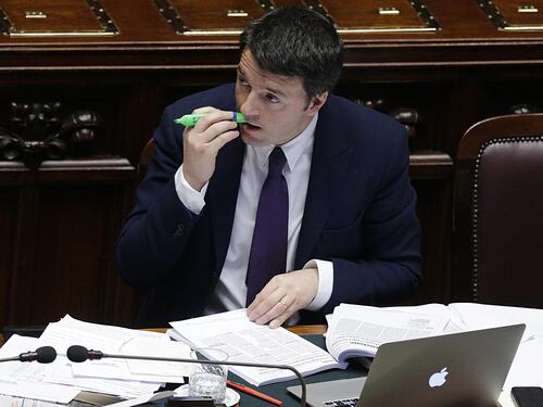 Caffè, succo, evidenziatori: le distrazioni di Matteo