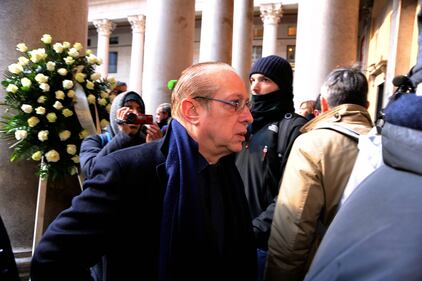 Grande folla al funerale di Moratti 14