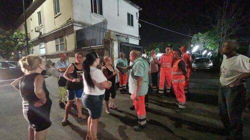 Napoli, donne di nuovo in strada contro il sito di stoccaggio dei rifiuti 2