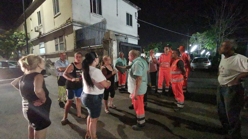Napoli, donne di nuovo in strada contro il sito di stoccaggio dei rifiuti 2