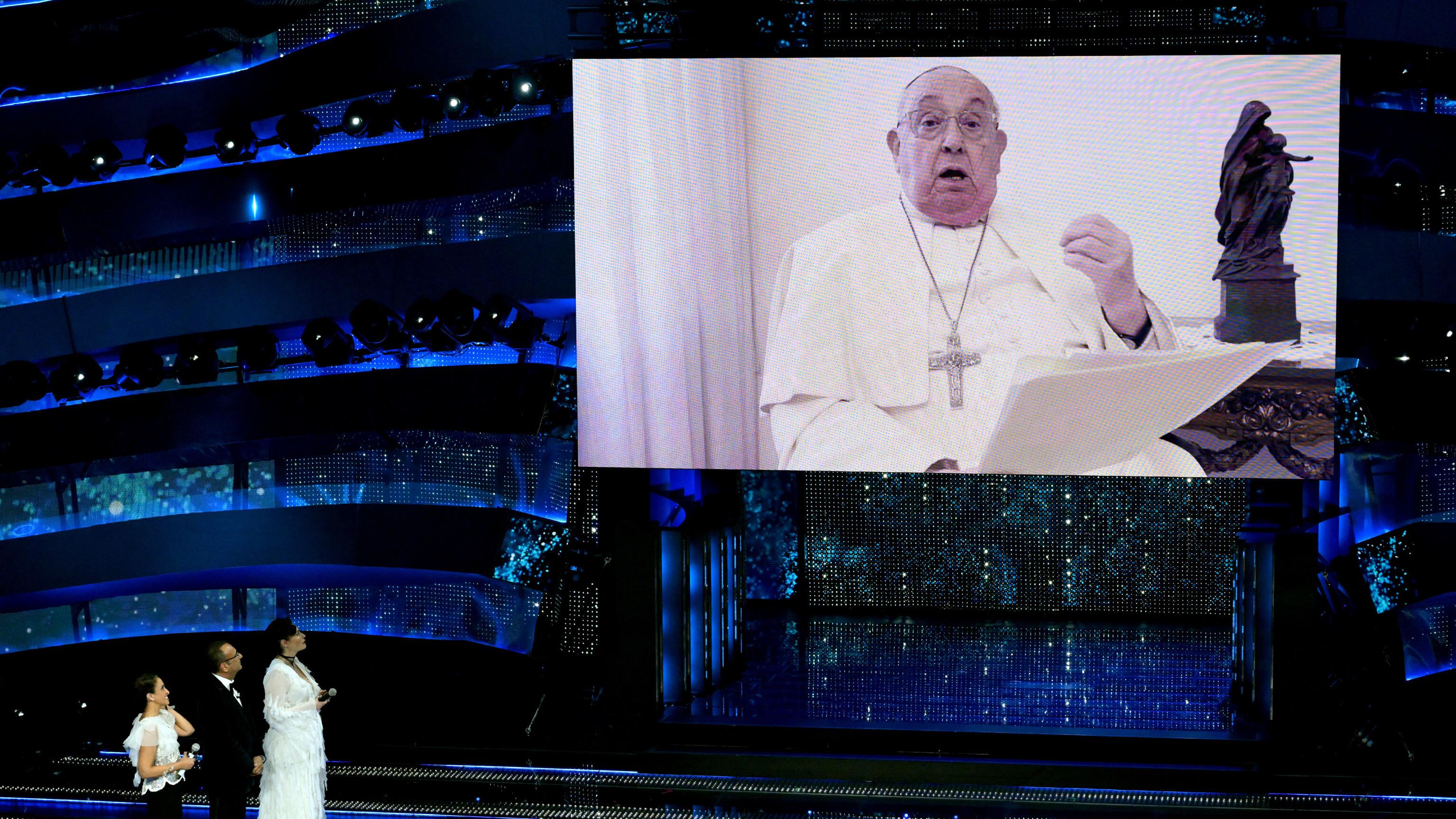 Sanremo, il videomessaggio di papa Francesco: "La musica è strumento di pace"