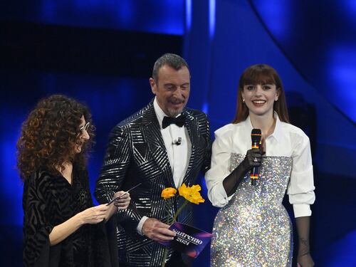Sanremo 2024: ecco il look della terza serata del Festival di Annalisa