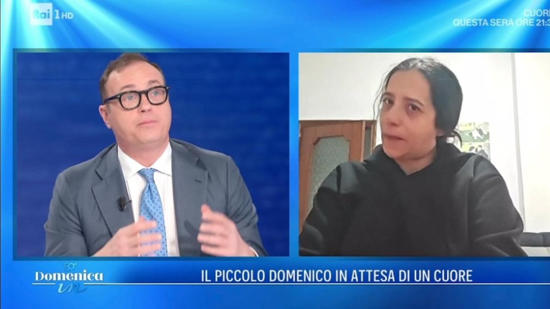 “Chiedo aiuto al Papa”. L’appello disperato della mamma del bimbo col cuore “bruciato” a Domenica In