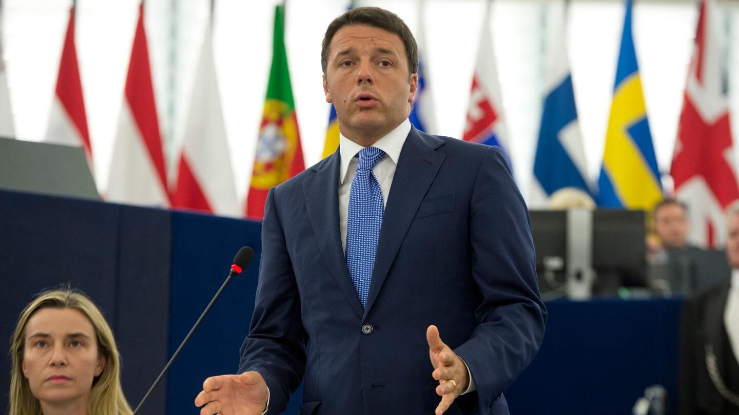 Migranti, Renzi: "Servono strategie, non polemicucce"
