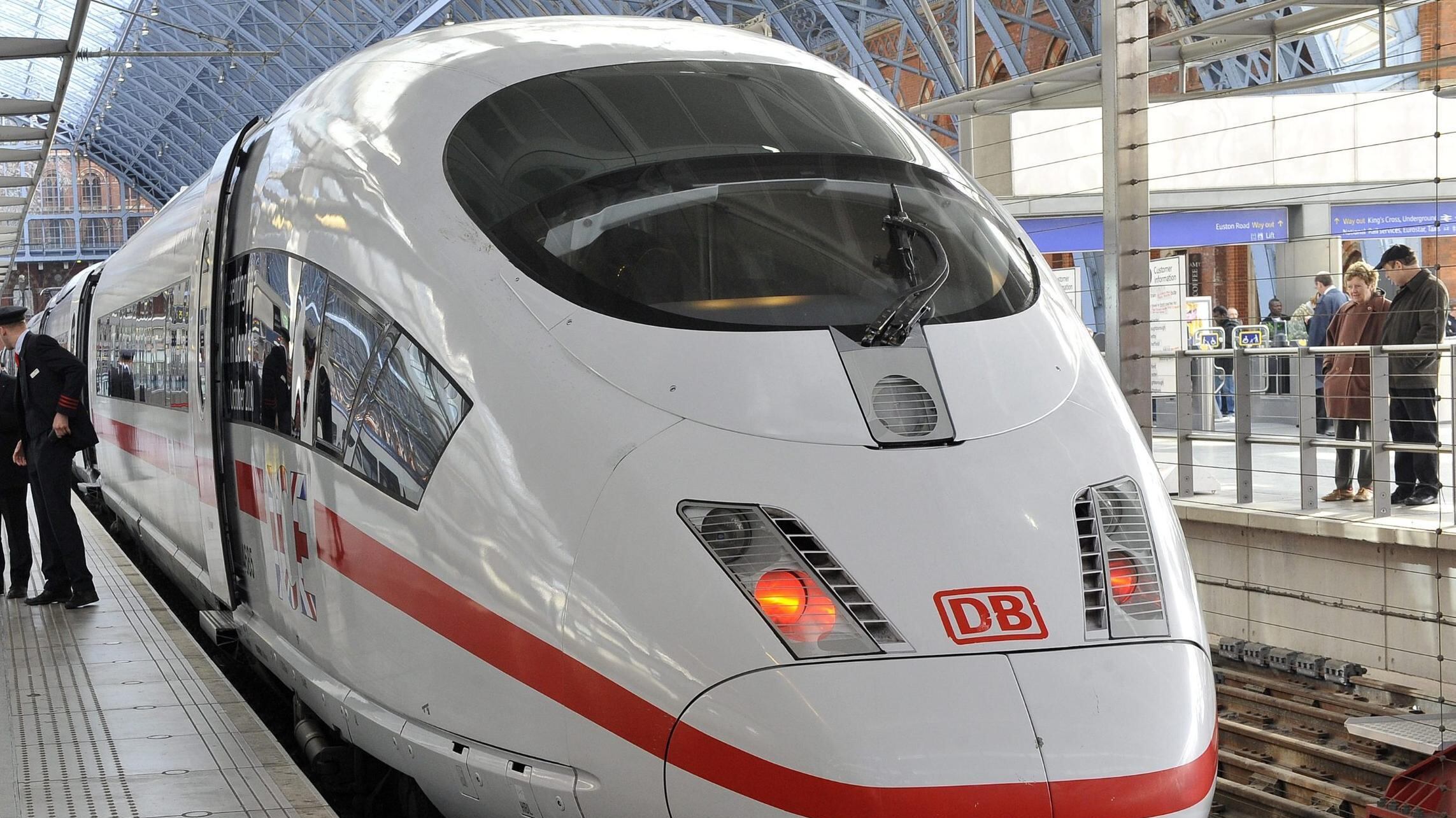 I tedeschi viaggiano all'italiana Treni in ritardo e aeroporti flop