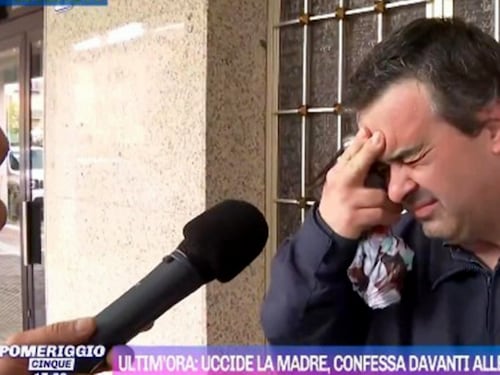 Uccise la madre e confessò in diretta tv: condannato a 10 anni