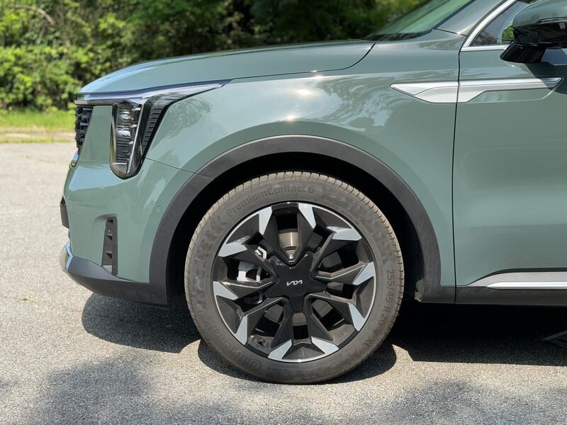 Kia Sorento 2024: guarda la gallery del rinnovato SUV da famiglia, anche Diesel 7