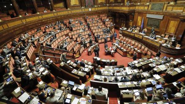 L'impeachment spacca i Cinque Stelle: "Non sapevamo nulla fino all'ultimo"