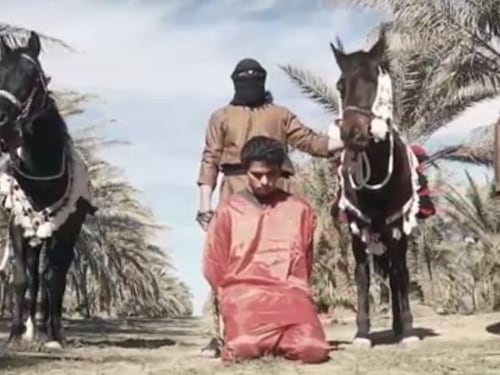 L'Isis decapita tre iracheni accusati di dare informazioni all'Occidente