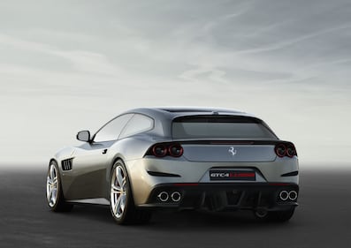 Debutta la Ferrari GTC4: una vettura unica, un mondo nuovo 4