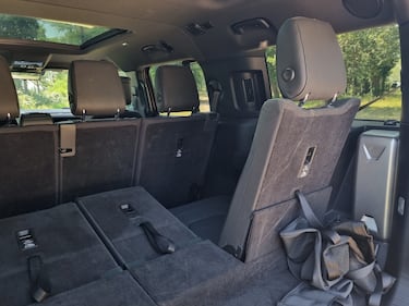 Land Rover Defender 130: guarda la gallery  20