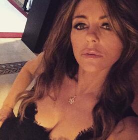 Liz Hurley sexy su Instagram 19